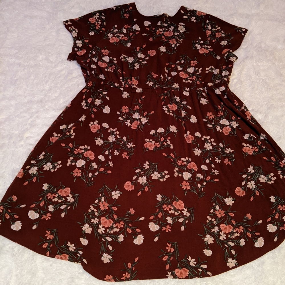 Torrid floral blouse - Picture 3 of 13